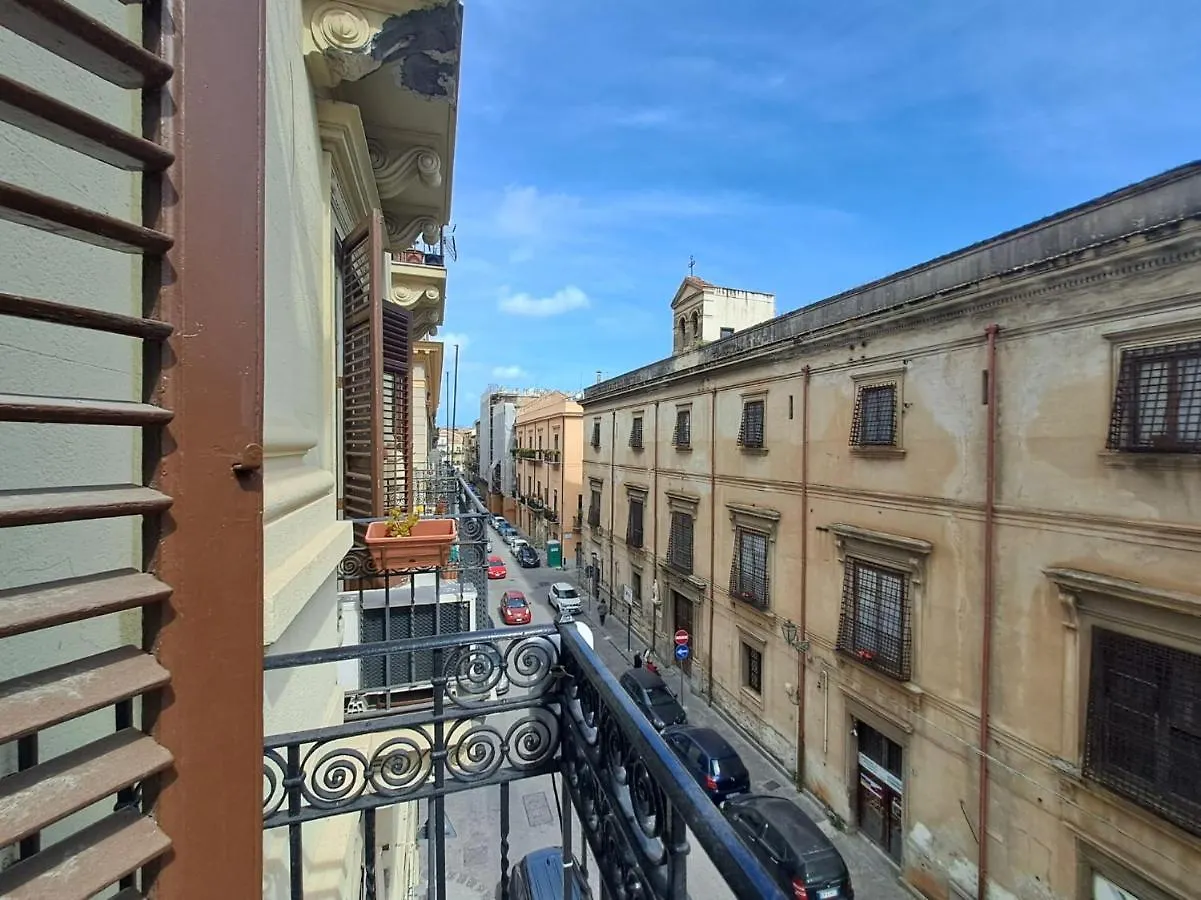 AUSA suites Palerme Couette-café